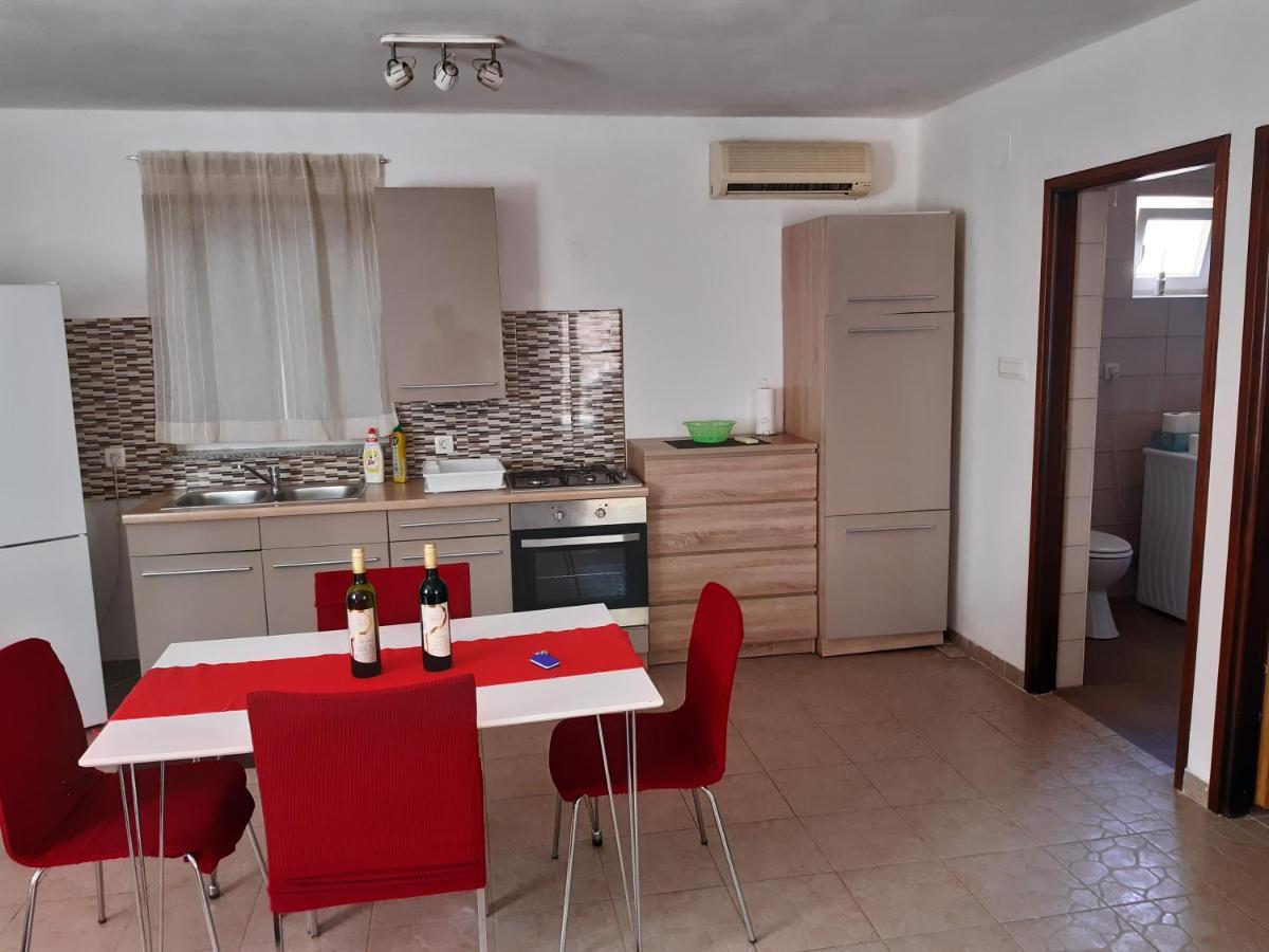 Lave II Cozy House Villa Ližnjan Kültér fotó
